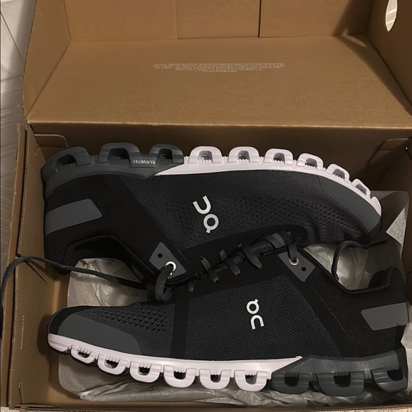 On Running Men's Athletic Shoes - Black and Gray - Picture 5 of 8